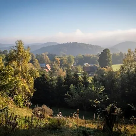 Enjoy Cozy Nest View Hills Garden Forest Sauna Hottub Apartment